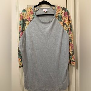 LuLaRoe Randy shirt 3XL. Gray body w/printed sleeves NWOT